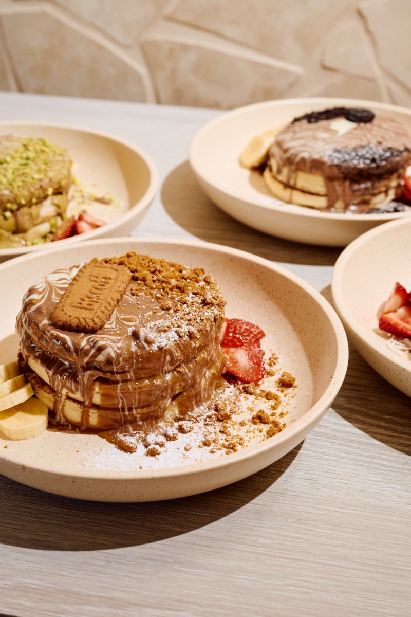 A selection of URTH pancakes and crêpes served with fruit