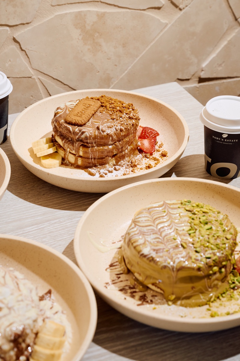 A selection of URTH pancakes and crêpes served with fruit